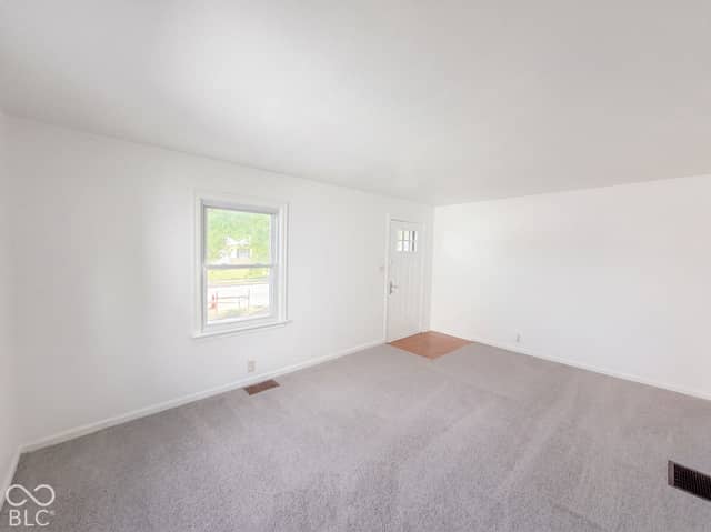 122 S 6th Avenue, Beech Grove, IN 46107, photo 4 of 17