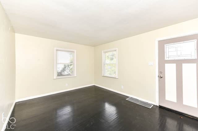 3062 N Temple Avenue, Indianapolis, IN 46218, photo 5 of 25