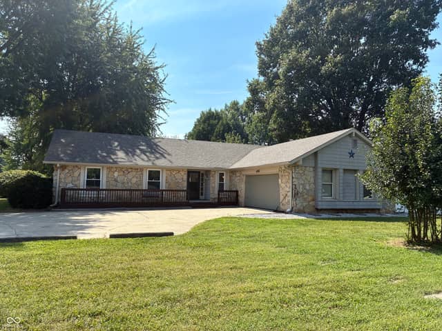 4003 W Fairview Road, Greenwood, IN 46142, photo 3 of 18