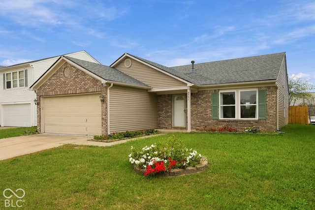 6551 Newstead Drive, Indianapolis, IN 46217, photo 3 of 39