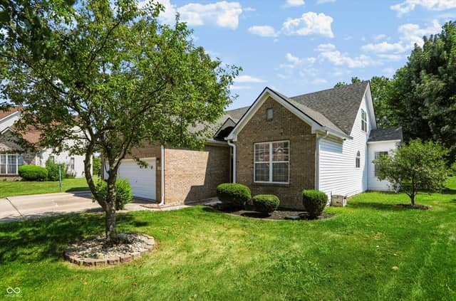 541 Ironridge Court, Indianapolis, IN 46239, photo 3 of 45