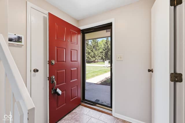 3189 Sandpiper North Drive, Indianapolis, IN 46268, photo 4 of 30