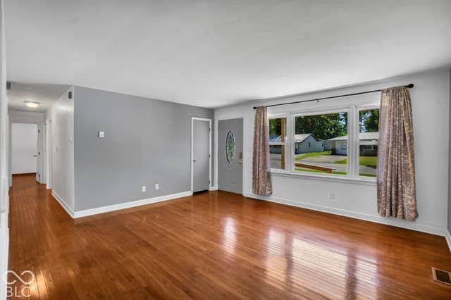 300 Shull Drive, North Vernon, IN 47265, photo 5 of 31