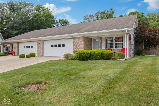 5662 Misty Ridge Drive, Indianapolis, IN 46237, photo 4 of 28