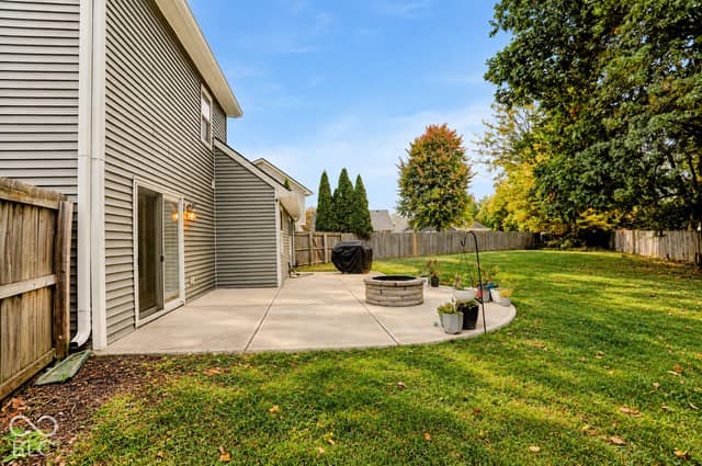 8584 Woodstone Court, Indianapolis, IN 46256, photo 4 of 27