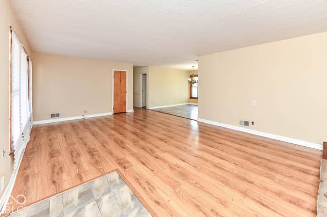 3360 S Pennsylvania Street, Indianapolis, IN 46227, photo 3 of 36