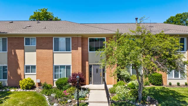 530 Hunters #D, Carmel, IN 46032, photo 3 of 42