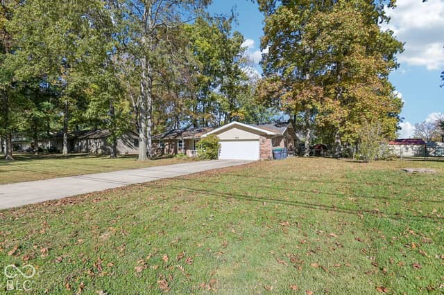 8208 W Lone Beech Drive, Muncie, IN 47304, photo 2 of 42