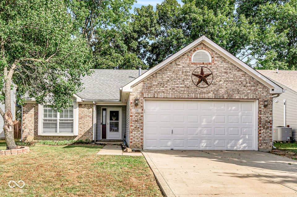 736 Kingston Circle, Brownsburg