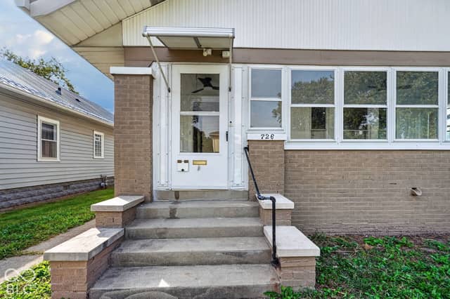 726 N Chester Avenue, Indianapolis, IN 46201, photo 5 of 41