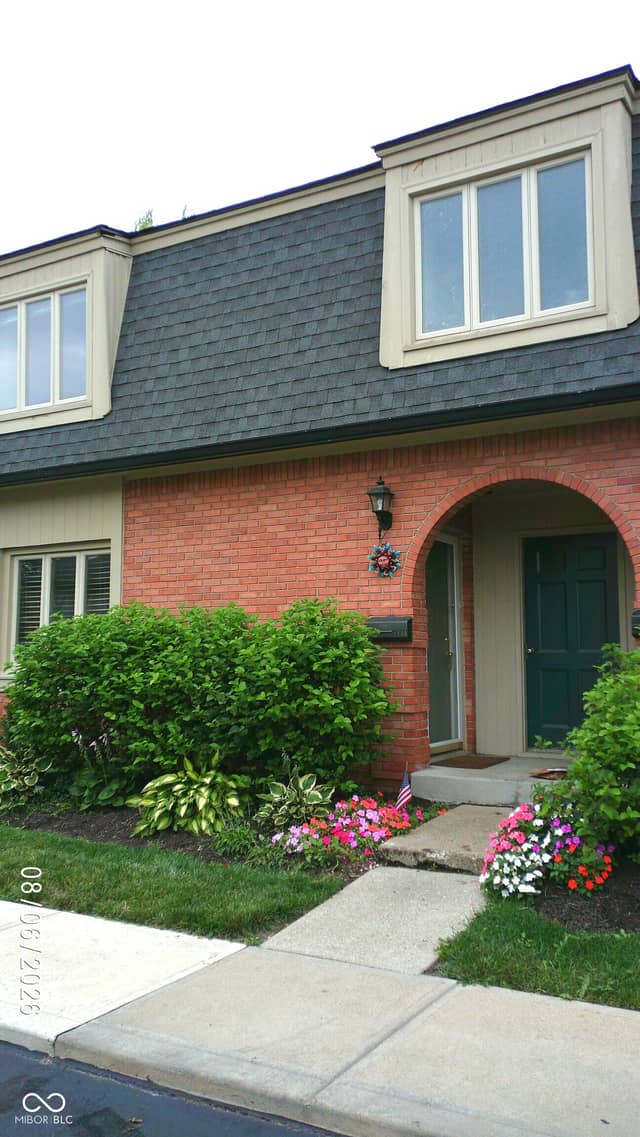 1149 Canterbury Square S #1149, Indianapolis, IN 46260, photo 3 of 34