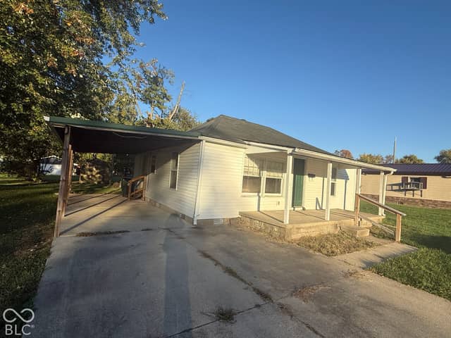 130 Broad Street, Hope, IN 47246, photo 4 of 20