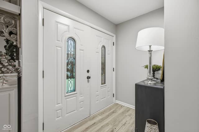 8030 N Richardt Avenue, Indianapolis, IN 46256, photo 4 of 40