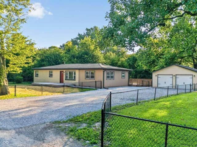 1325 N Wittfield Street, Indianapolis, IN 46229, photo 5 of 49