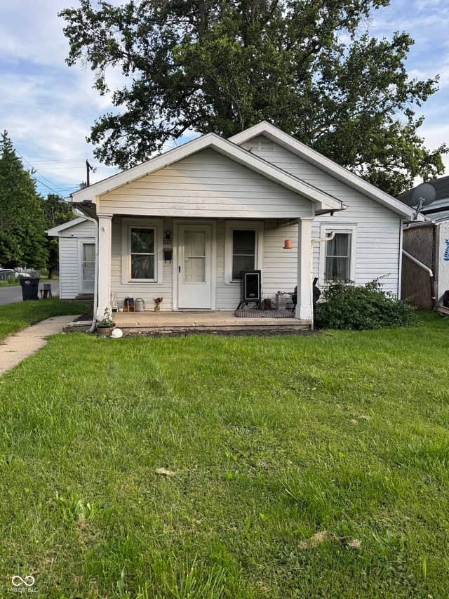 627 E 31st Street, Anderson, IN 46016, photo 2 of 11