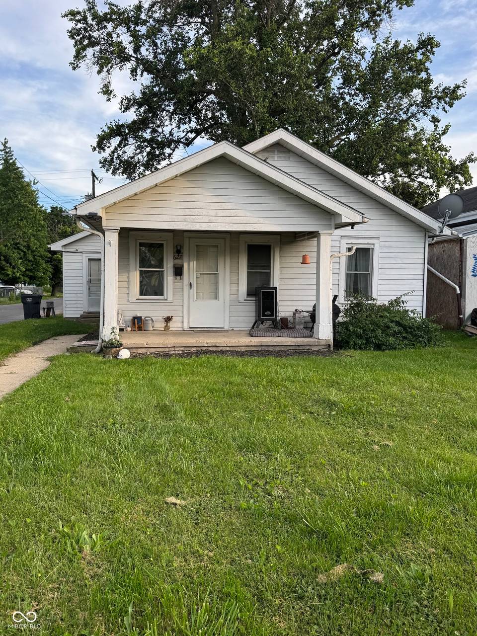 627 E 31st Street, Anderson, IN 46016, photo 1 of 11