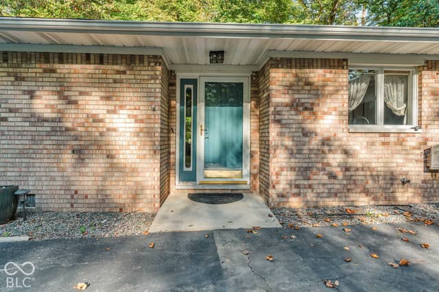 1042 N Farmington Drive, Crawfordsville, IN 47933, photo 5 of 72