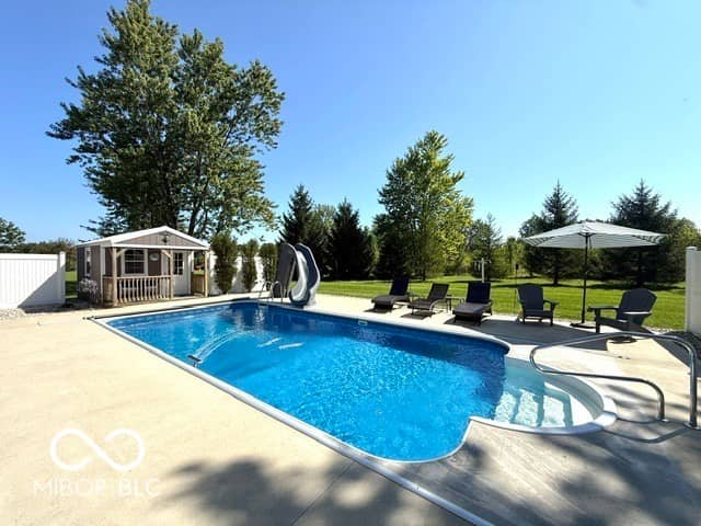 303 Mattie Harris Road, Centerville, IN 47330, photo 4 of 34