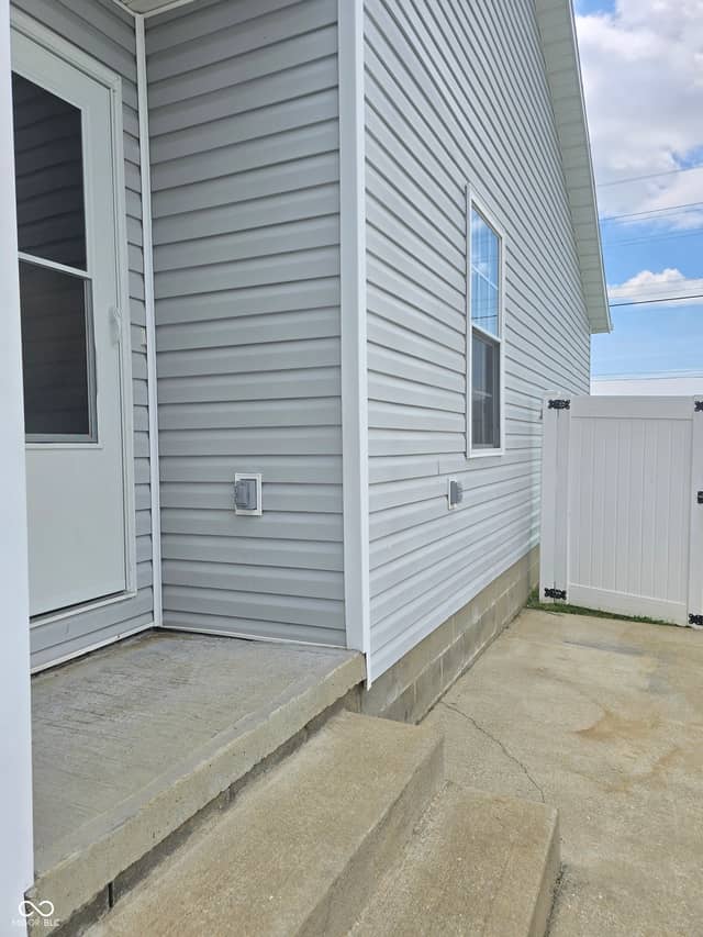 1677 W Kole Drive, Greensburg, IN 47240, photo 5 of 27