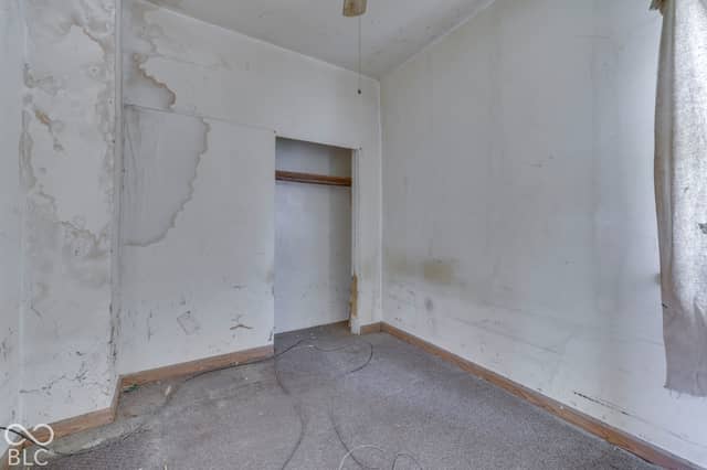 256 W Gimber Street, Indianapolis, IN 46225, photo 5 of 44