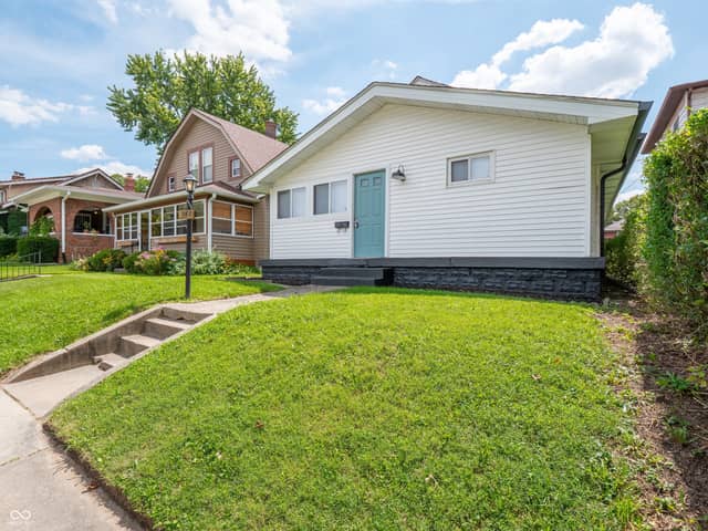 947 E Bradbury Avenue, Indianapolis, IN 46203, photo 3 of 49