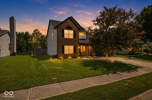 7793 Cobblesprings Drive, Avon, IN 46123, photo 4 of 38