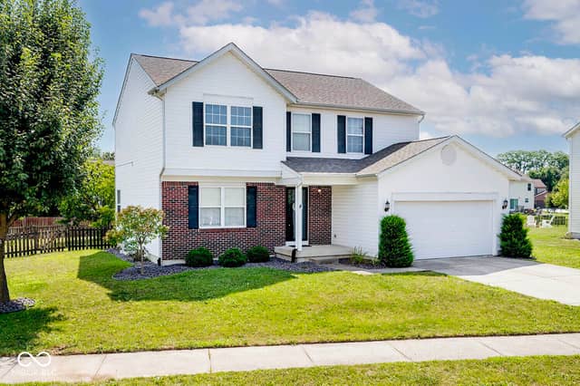 5067 Clay Creek Lane, Plainfield, IN 46168, photo 3 of 35
