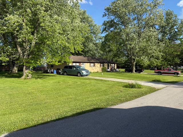 8191-8193 N Maple Drive, Mooresville, IN 46158, photo 2 of 11