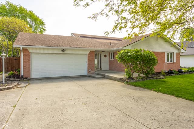 745 N Madison Street, Fortville, IN 46040, photo 4 of 40