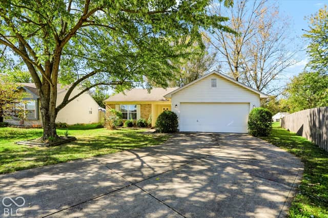 6148 Long River Lane, Indianapolis, IN 46221, photo 4 of 34