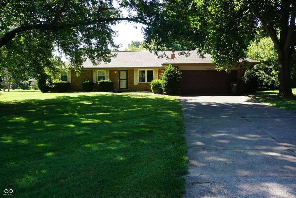 4317 W Fairview Road, Greenwood