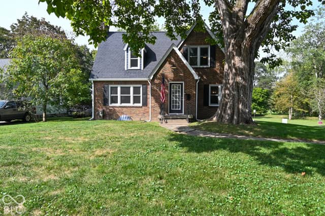 2212 Washington Street, Columbus, IN 47201, photo 2 of 62