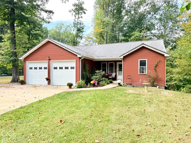 2902 W Stratford Circle, Crawfordsville, IN 47933, photo 3 of 56