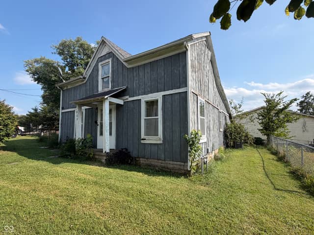 802 9th Street, Bedford, IN 47421, photo 4 of 10