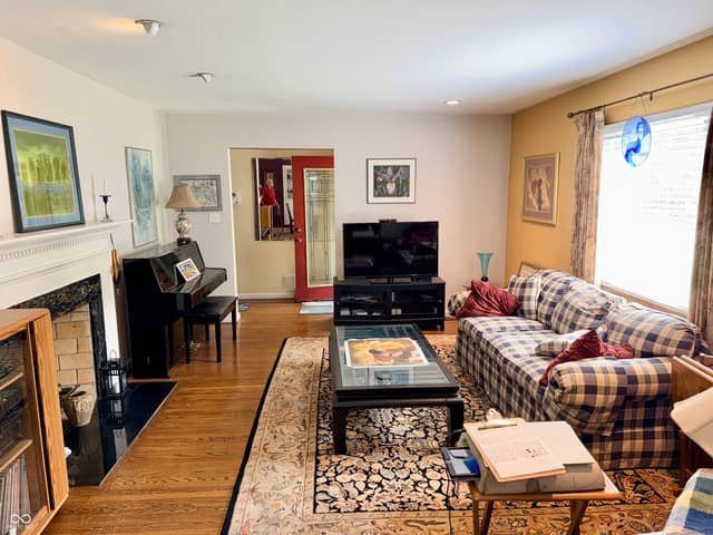 3721 Watson Road, Indianapolis, IN 46205, photo 5 of 44