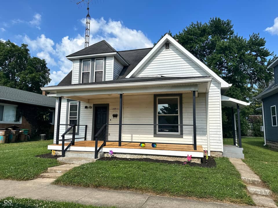 739 Maple Street, Columbus