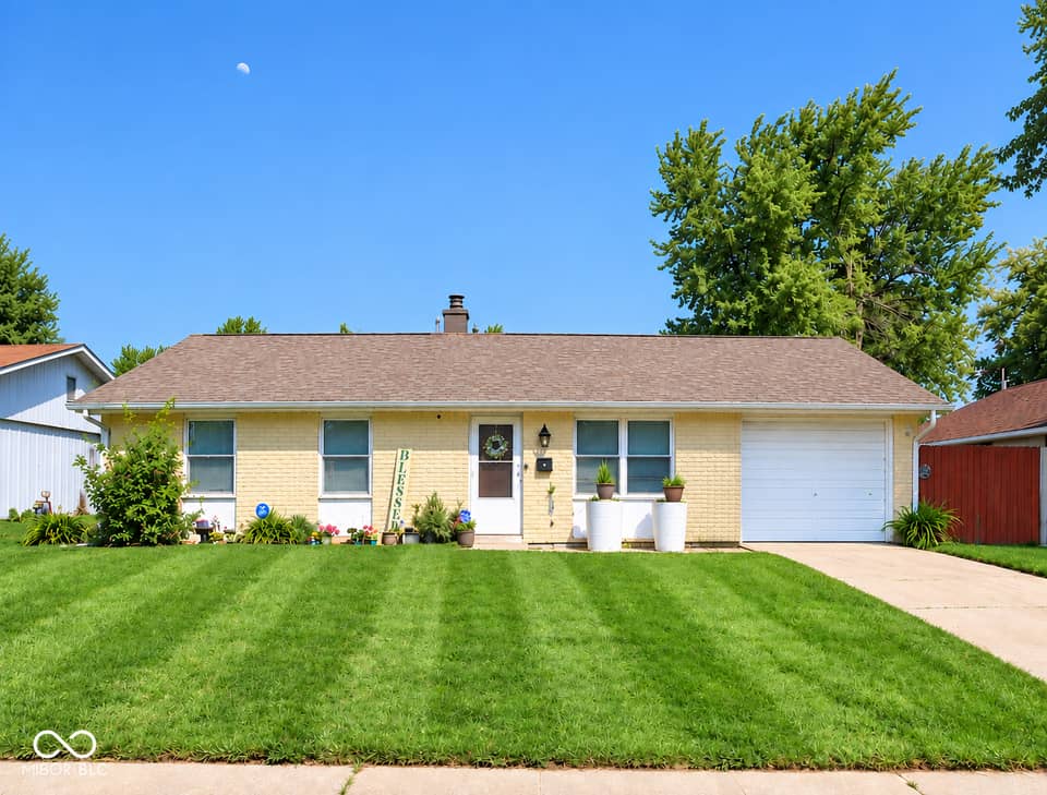9944 Catalina Drive, Indianapolis, IN 46235, photo 1 of 29