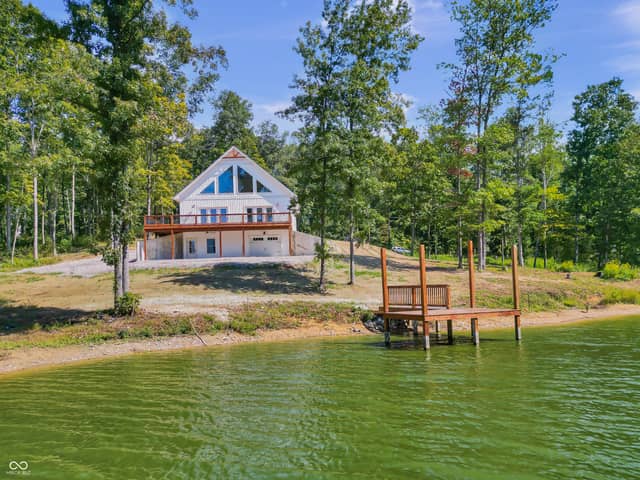 1318 Forest Grove Lane, North Vernon, IN 47265, photo 3 of 66