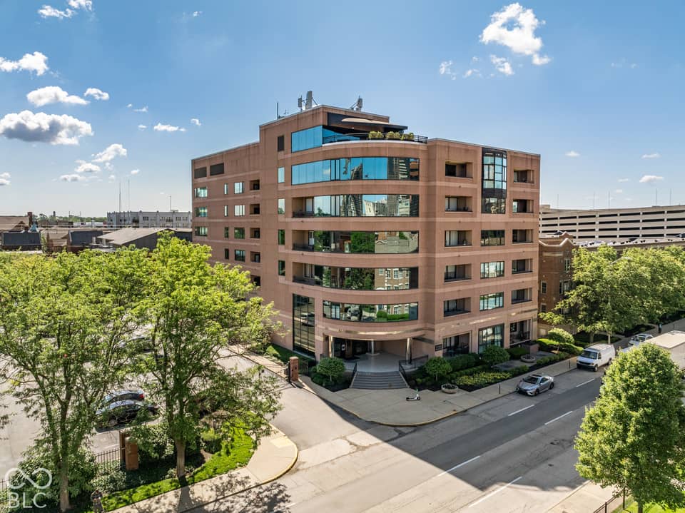 225 N New Jersey Street #27, Indianapolis, IN 46204, photo 1 of 32