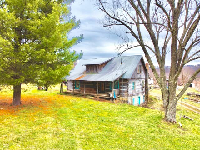 7021 Bellsville Pike, Columbus, IN 47201, photo 2 of 15