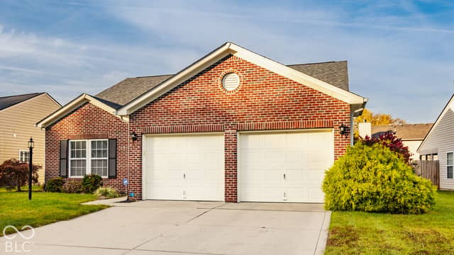 12226 Sagamore Woods Drive, Fishers, IN 46037, photo 3 of 30