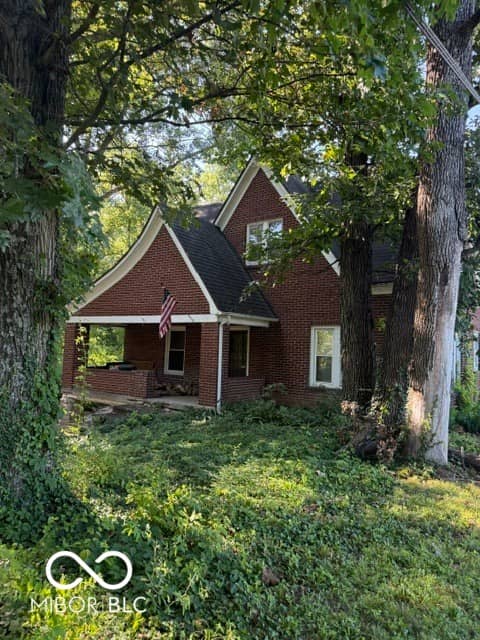 5685 Darwin Road, West Terre Haute