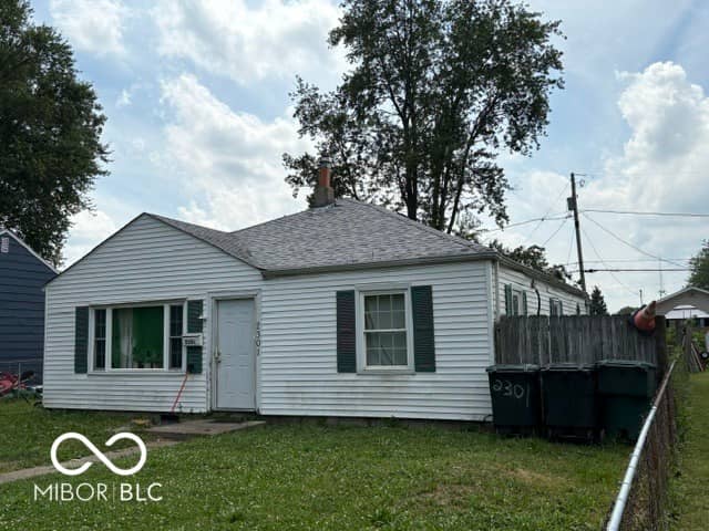 2301 S Vine Street, Muncie, IN 47302, photo 2 of 9