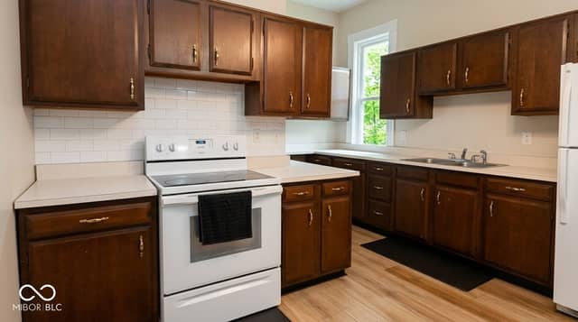 417 E 4th Street, Seymour, IN 47274, photo 4 of 10
