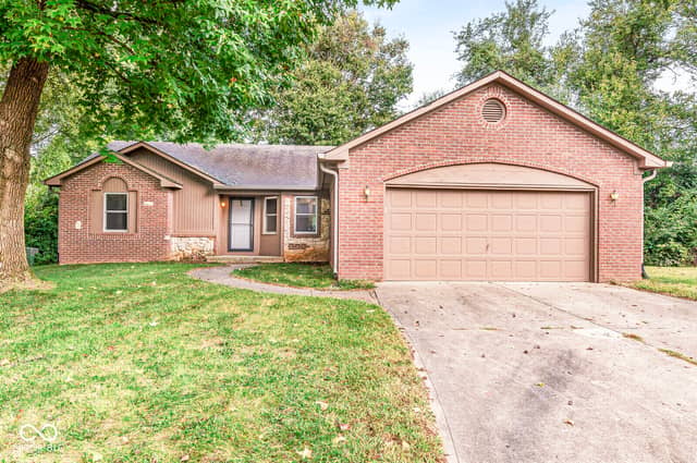 1360 Boone Court, Indianapolis, IN 46217, photo 4 of 39