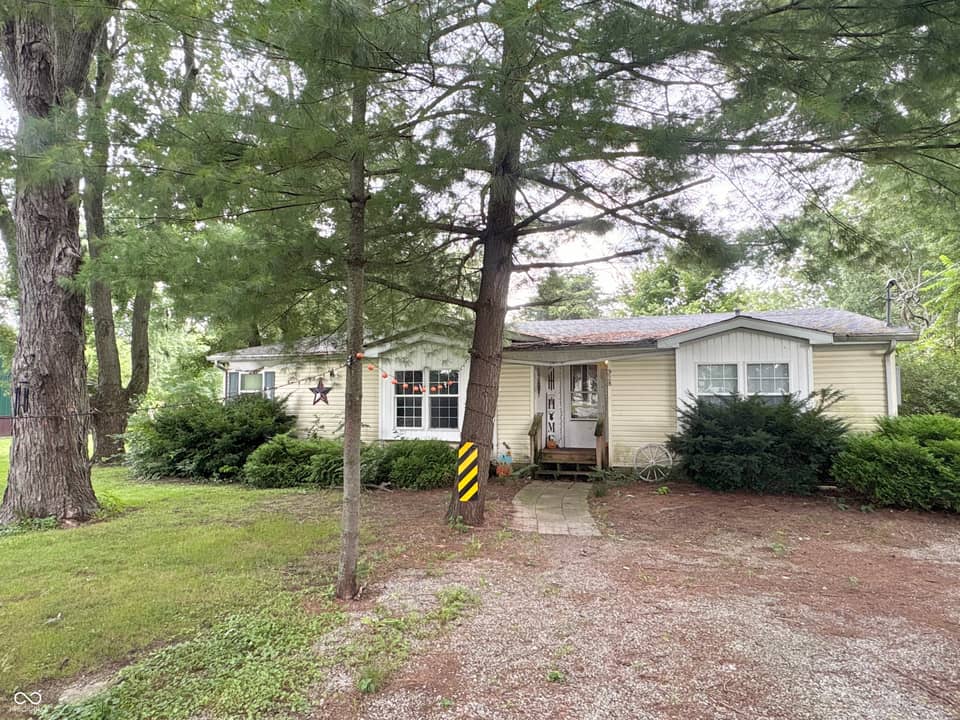 928 S Broadway Street, Pendleton, IN 46064, photo 1 of 26