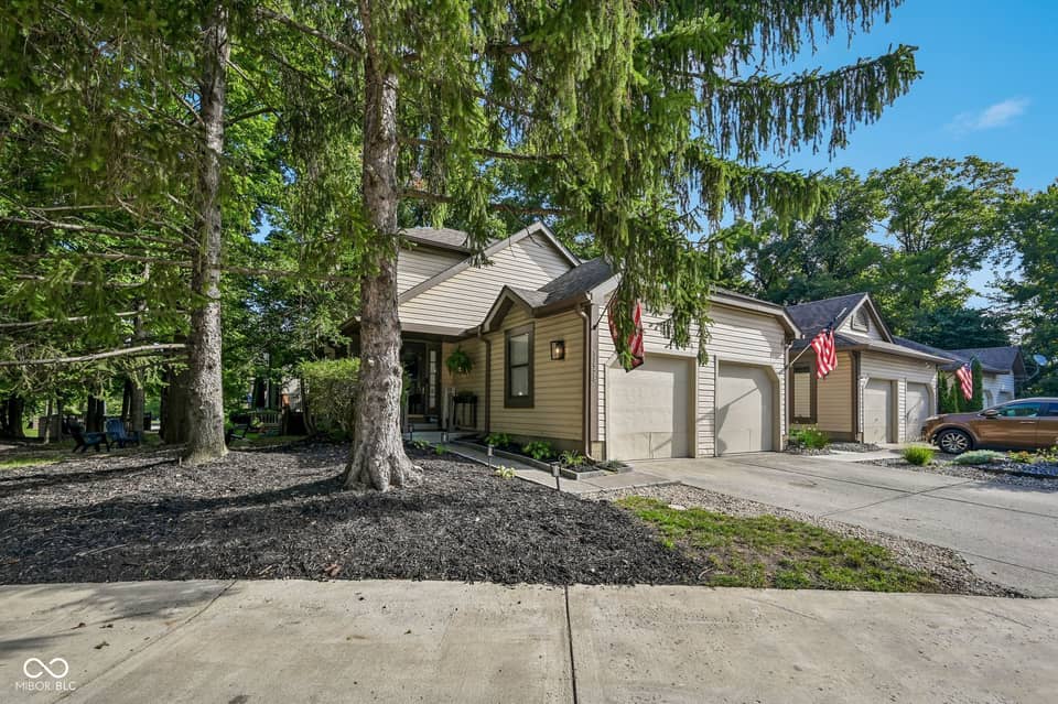 11528 Eden Ridge Court, Indianapolis