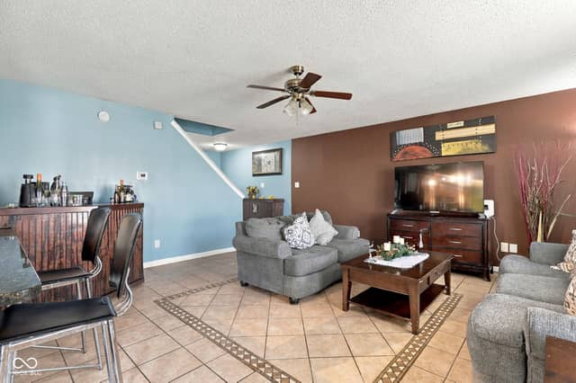 2886 Ludwig Drive, Indianapolis, IN 46239, photo 4 of 24
