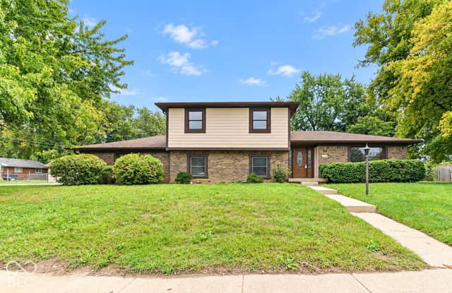8129 Burn Court, Indianapolis, IN 46217, photo 2 of 37
