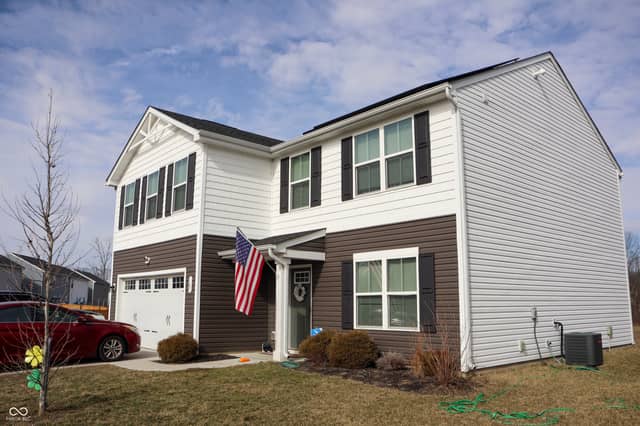 145 N Fairfield Drive, Danville, IN 46122, photo 2 of 10